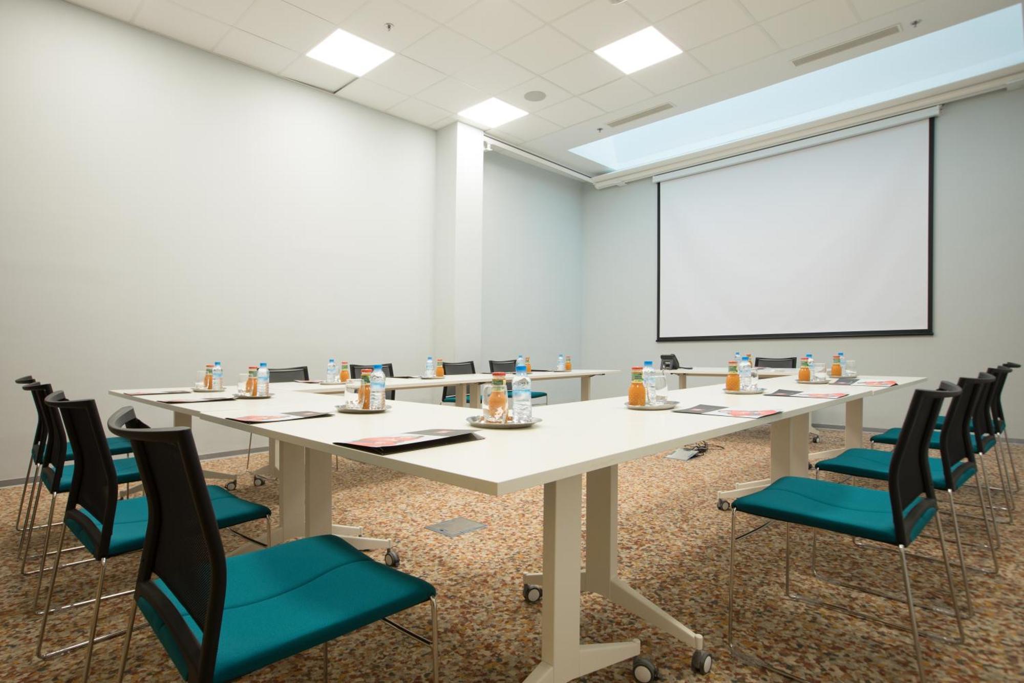 מלון קזבלנקה Ibis Abdelmoumen Casa Centre מראה חיצוני תמונה