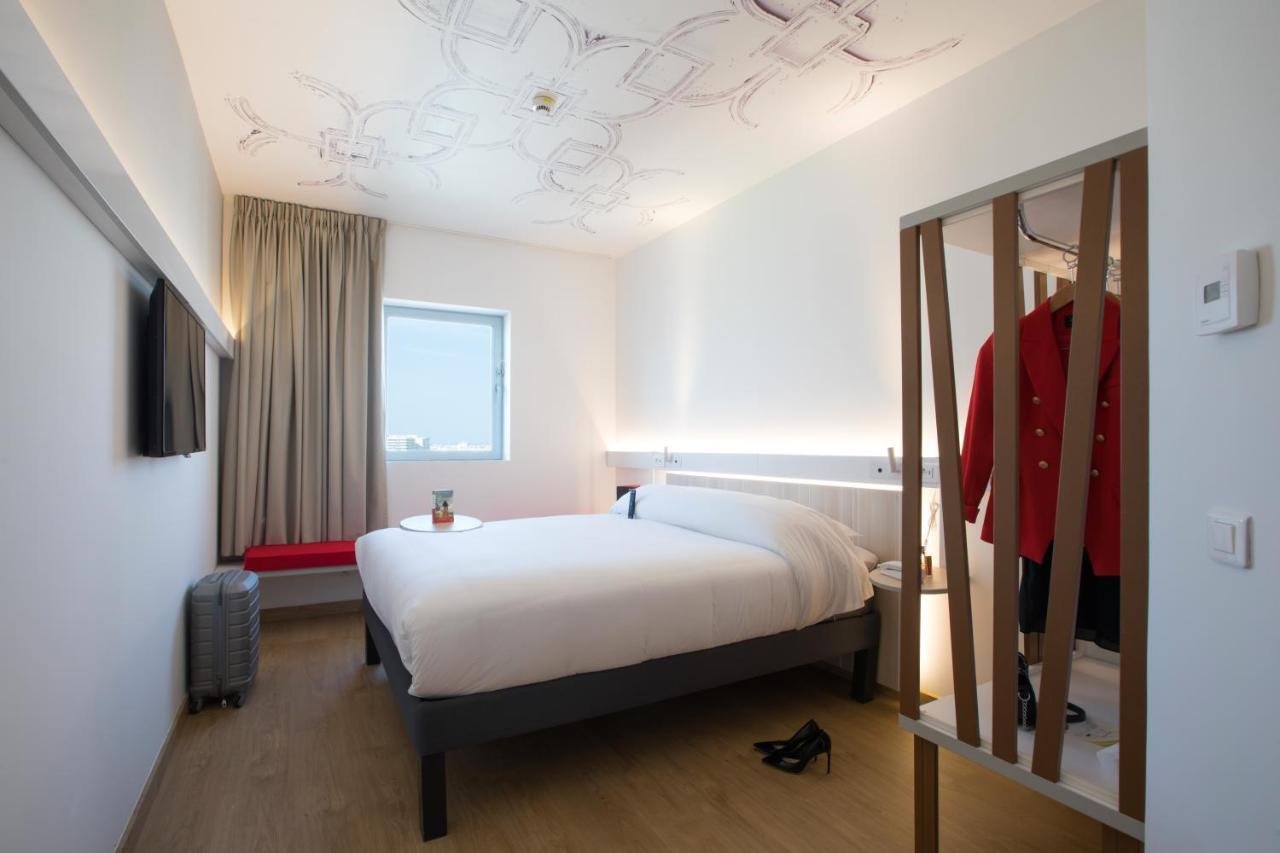 מלון קזבלנקה Ibis Abdelmoumen Casa Centre מראה חיצוני תמונה